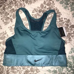 Nike Sport Bra (Medium Support with pads)